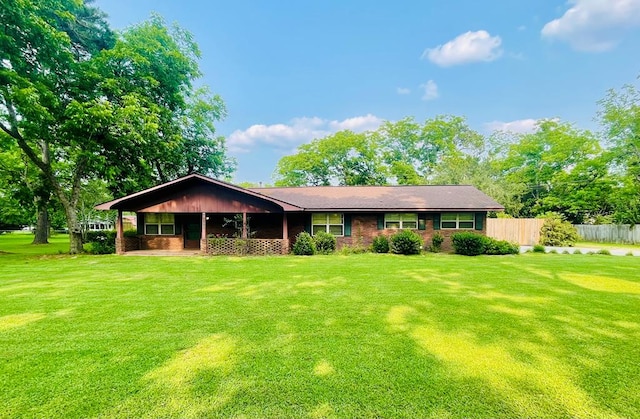 111 Van Deman Ct, Fitzgerald, GA 31750 - ranch-style home with brick siding
