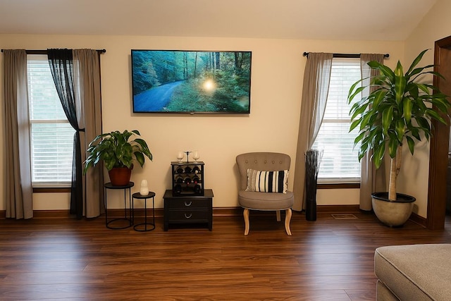 2211 Greenoch Ave, Albany, GA 31721 - sitting room with wood finished floors and baseboards