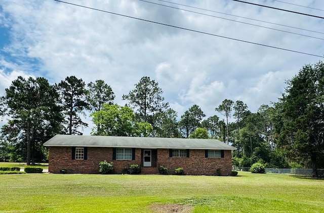 142 Elva Cir, Enigma, GA 31749 - single story home with brick siding