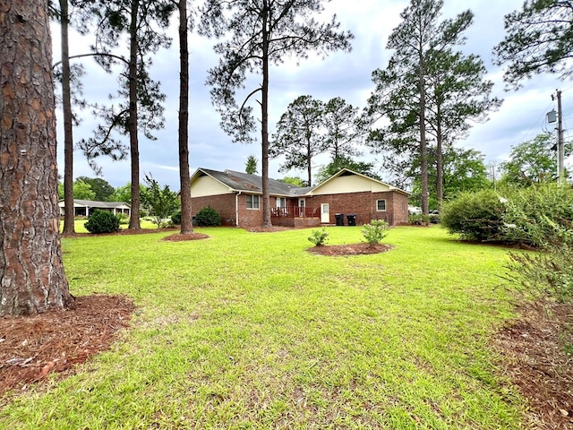 109 Preston Dr, Fitzgerald, GA 31750 - view of grassy yard