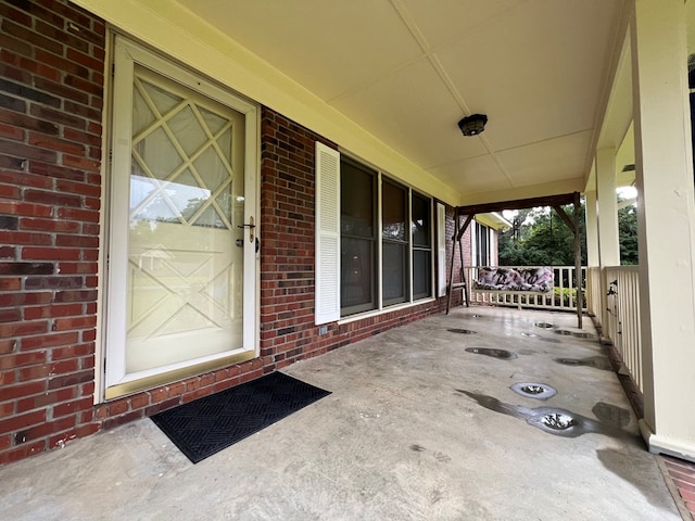 109 Preston Dr, Fitzgerald, GA 31750 - view of porch