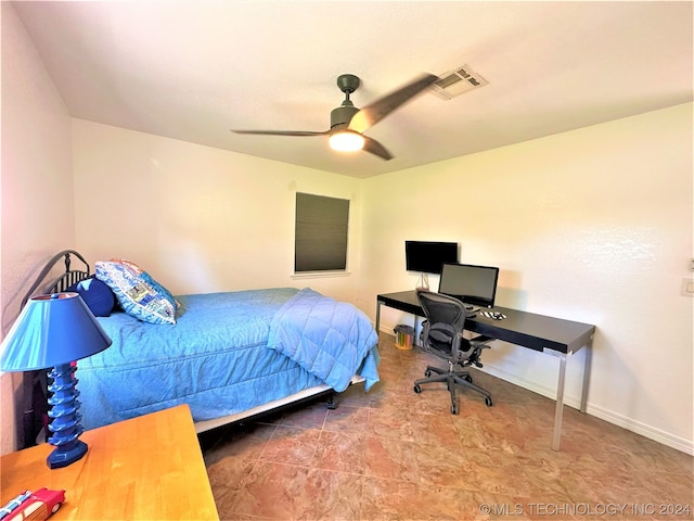 bedroom featuring ceiling fan