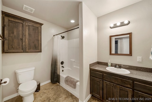 bathroom featuring toilet, shower / tub combo, vanity, visible vents, and baseboards