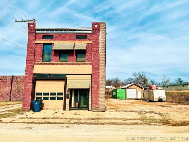 view of front of house