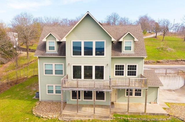 view of front of property featuring a patio