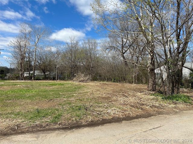 Listing photo 2 for 6304 N Rockford Ave, Tulsa OK 74126