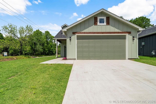 view of front of home with a front yard