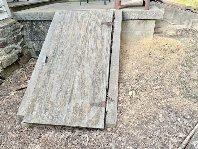 view of entry to storm shelter