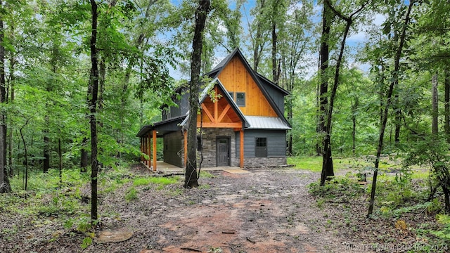 view of front of property