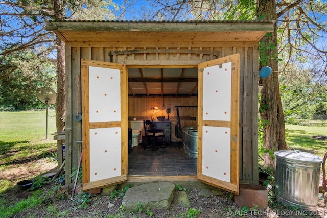 view of shed / structure