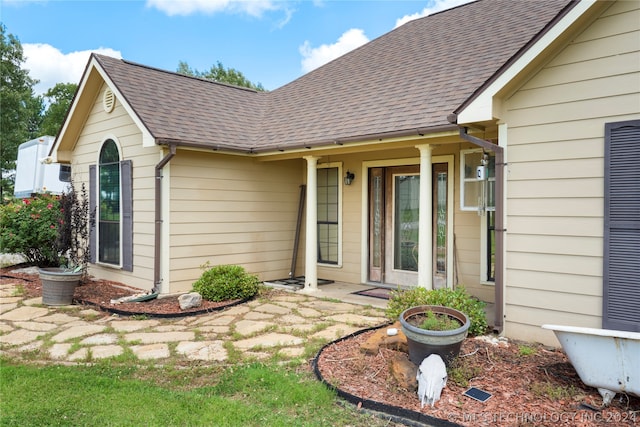 view of property entrance