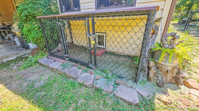 exterior space featuring an outbuilding