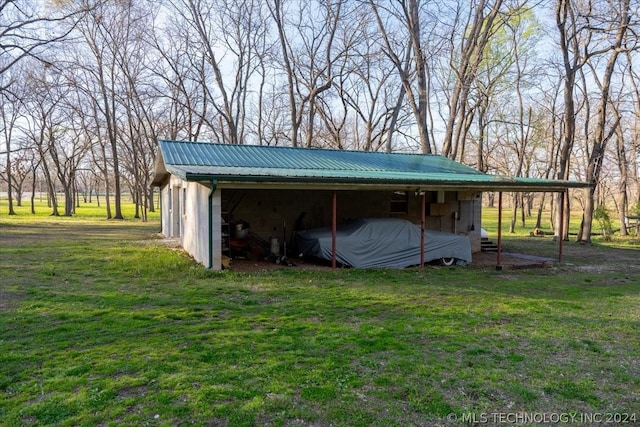 exterior space with a yard