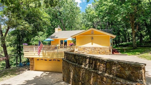 view of front of house featuring a garage