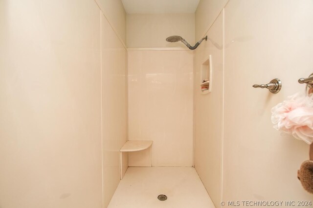 bathroom featuring a shower