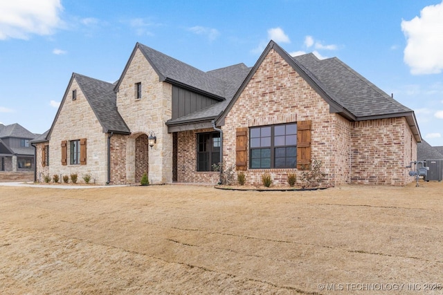 view of front of home with a front yard