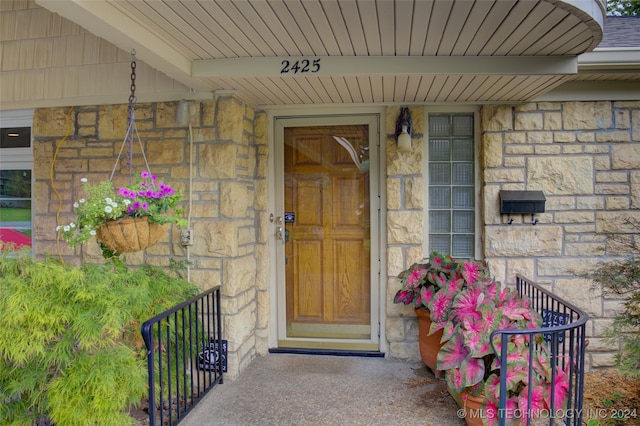 view of property entrance