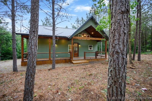 view of front of house featuring a porch