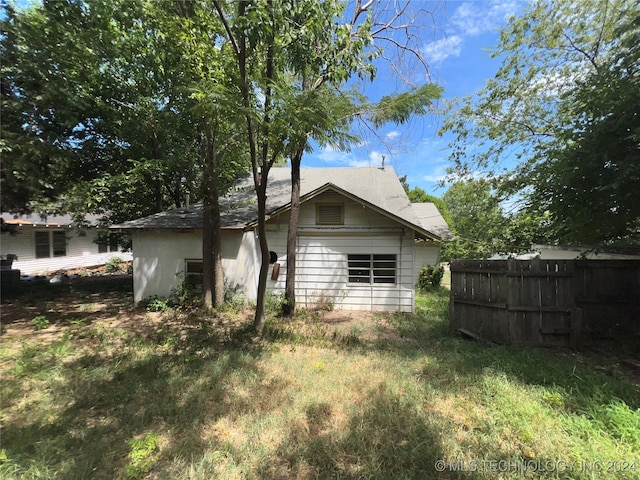 view of side of home