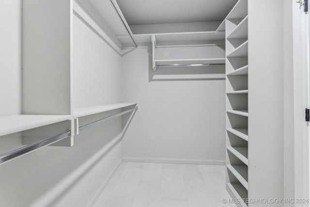 3408 Redbud Ln, Tulsa, OK 74132 - view of spacious closet