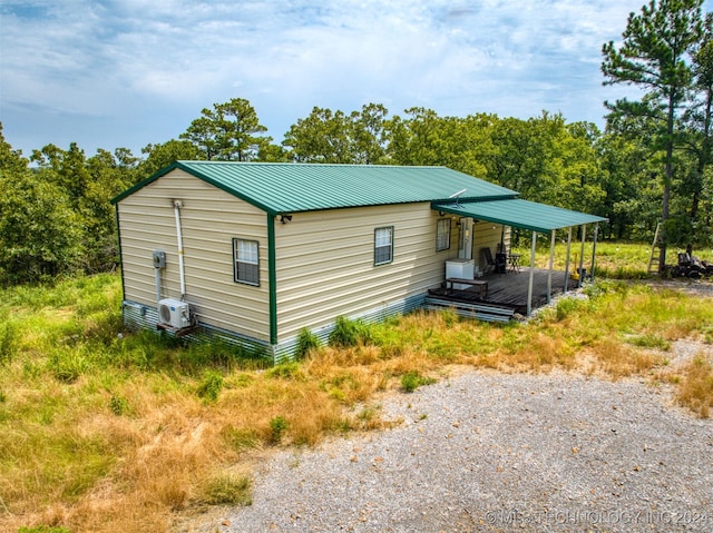 view of home's exterior