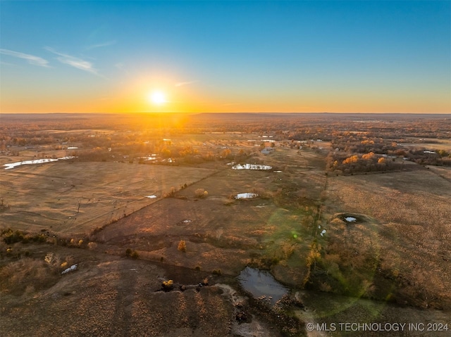 view of aerial view at dusk