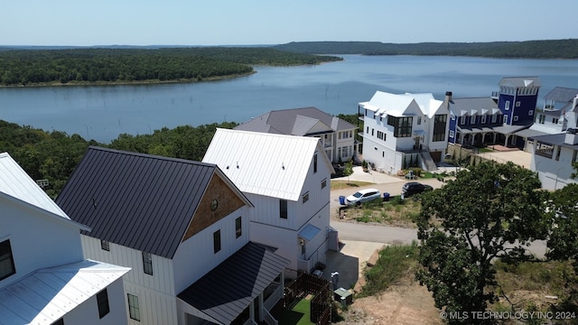 bird's eye view featuring a water view