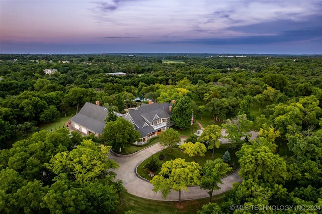 view of aerial view at dusk