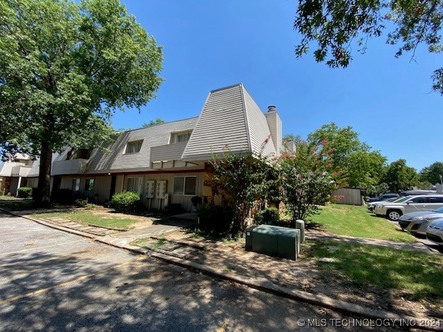 view of front of house