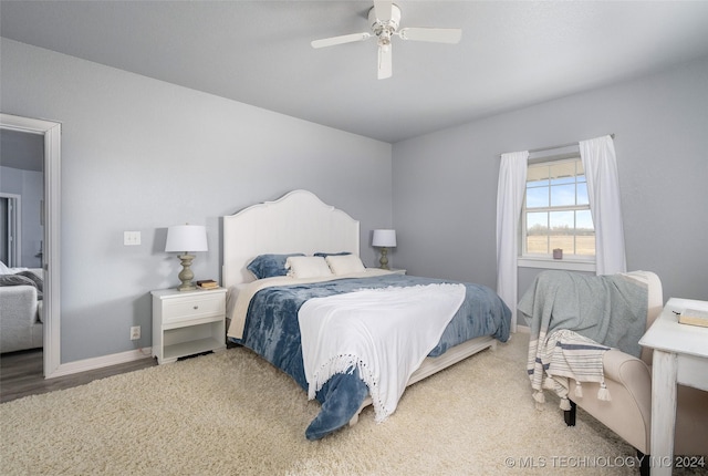 bedroom featuring ceiling fan