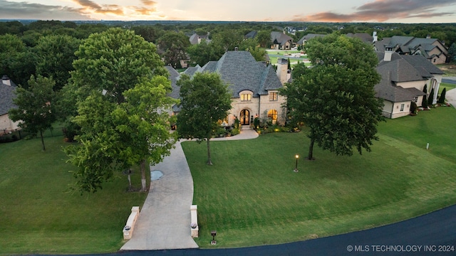 view of aerial view at dusk