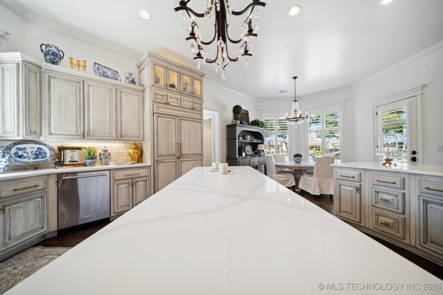 kitchen with decorative backsplash, dark wood-type flooring, a chandelier, ornamental molding, and dishwasher