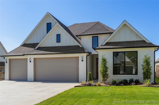 view of front of property with a front lawn