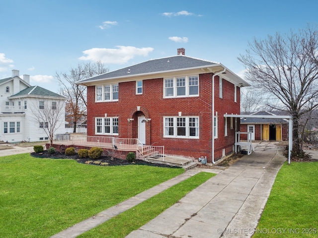 view of front of house featuring a front yard