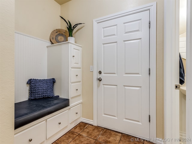 mudroom featuring tile patterned floors