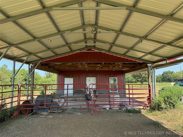 view of stable featuring an outbuilding