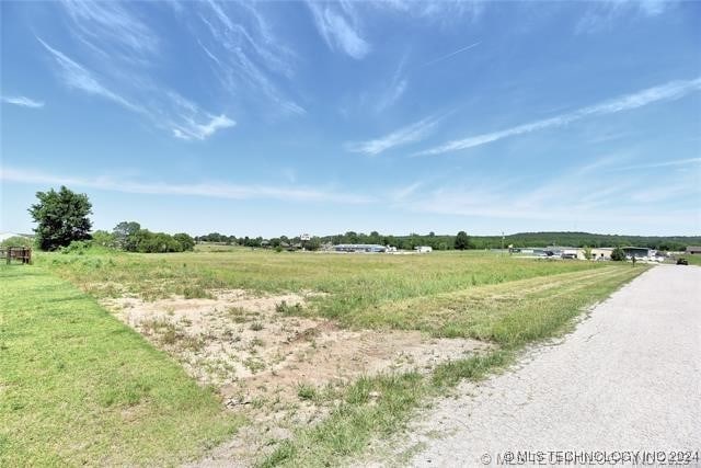 Listing photo 3 for N 46th W Ave, Skiatook OK 74070