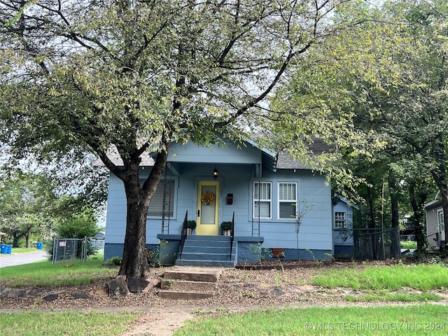 view of front of home featuring a porch