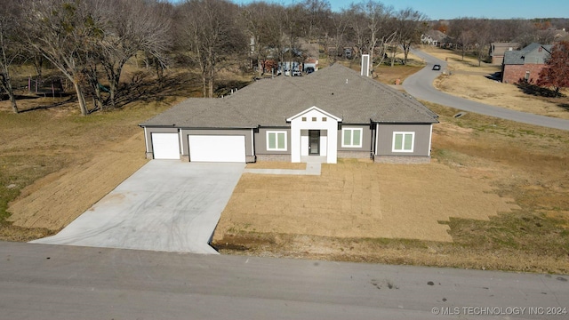 view of front facade with a garage