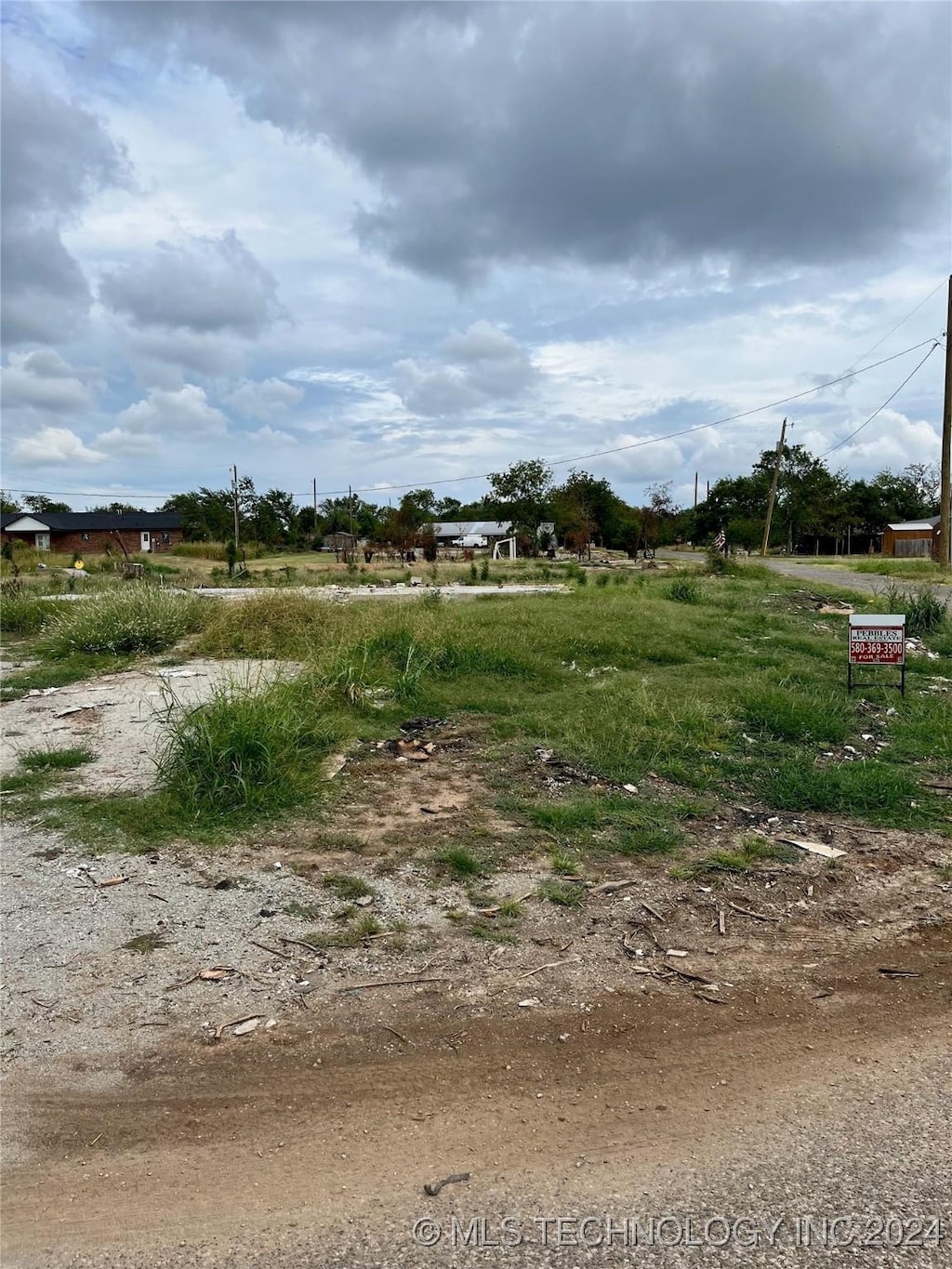 1901 E 3rd St, Sulphur, OK 73086