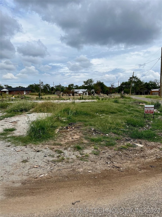 1901 E 3rd St, Sulphur, OK 73086