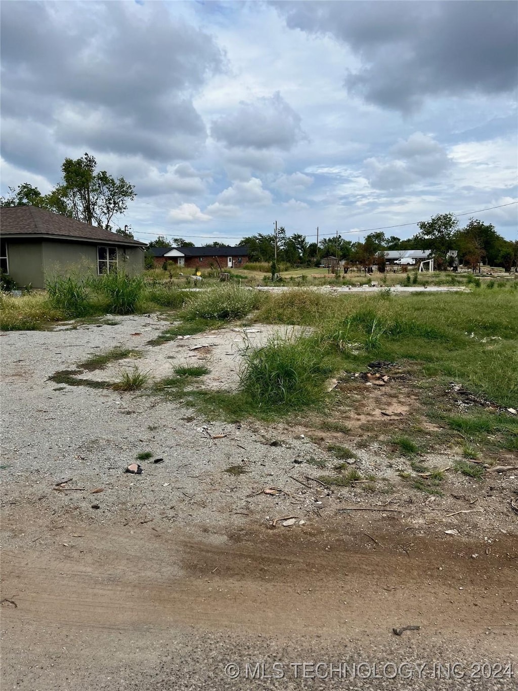 1901 E 3rd St, Sulphur, OK 73086
