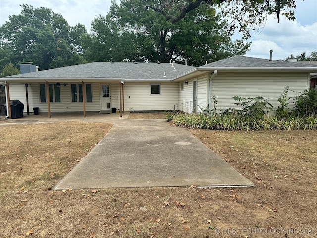 1335 N Mcfarland Pl, Claremore, OK 74017 - ranch-style house featuring a chimney