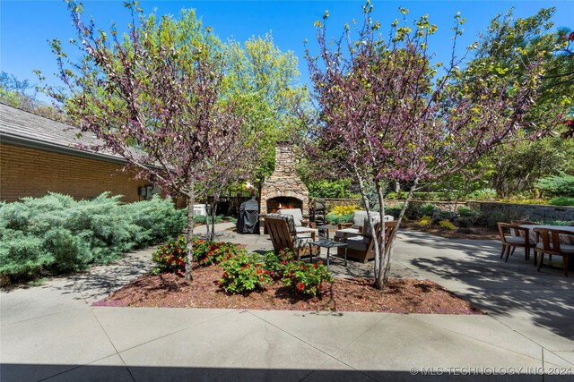 view of home's community with a patio