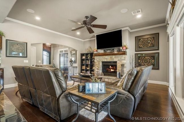 3526 Evans Ave, Mannford, OK 74044 - living area with arched walkways, a ceiling fan, baseboards, wood finished floors, and recessed lighting
