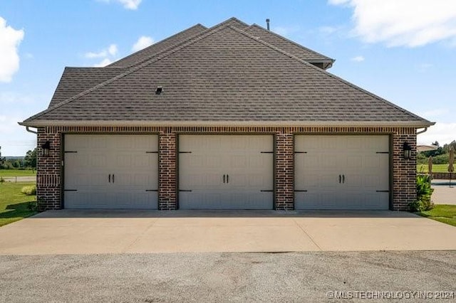 3526 Evans Ave, Mannford, OK 74044 - view of garage