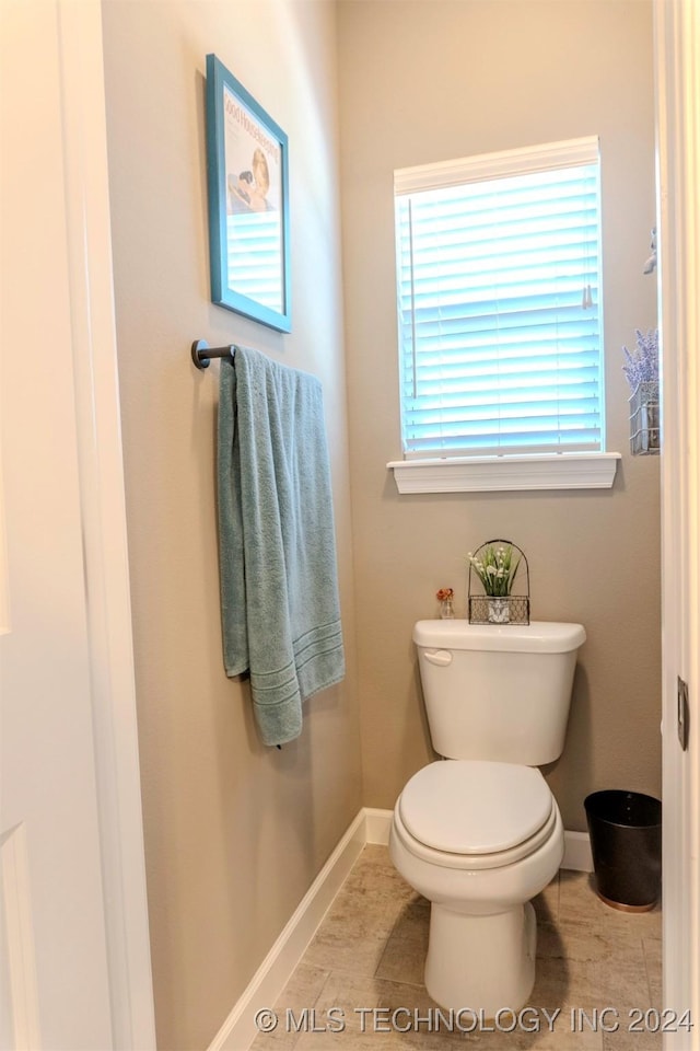 bathroom featuring toilet