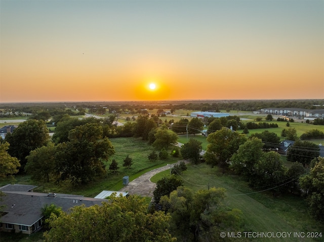 view of aerial view at dusk