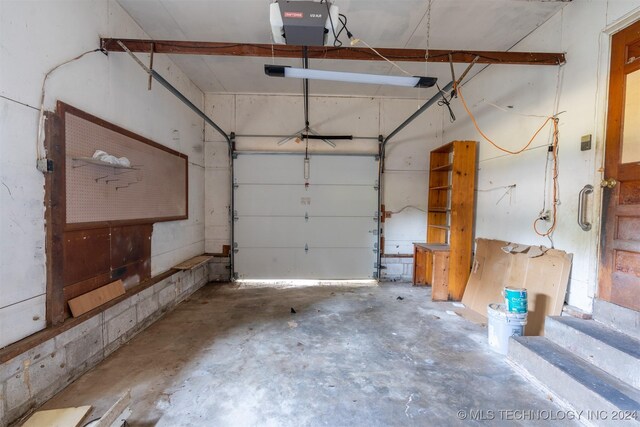606 N B Ave, Cleveland, OK 74020 - view of garage