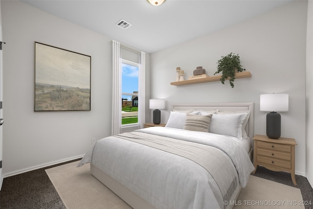 view of carpeted bedroom